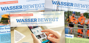 Drei Ausgaben des Kundennewsletters "Wasser bewegt" liegen nebeneinander.